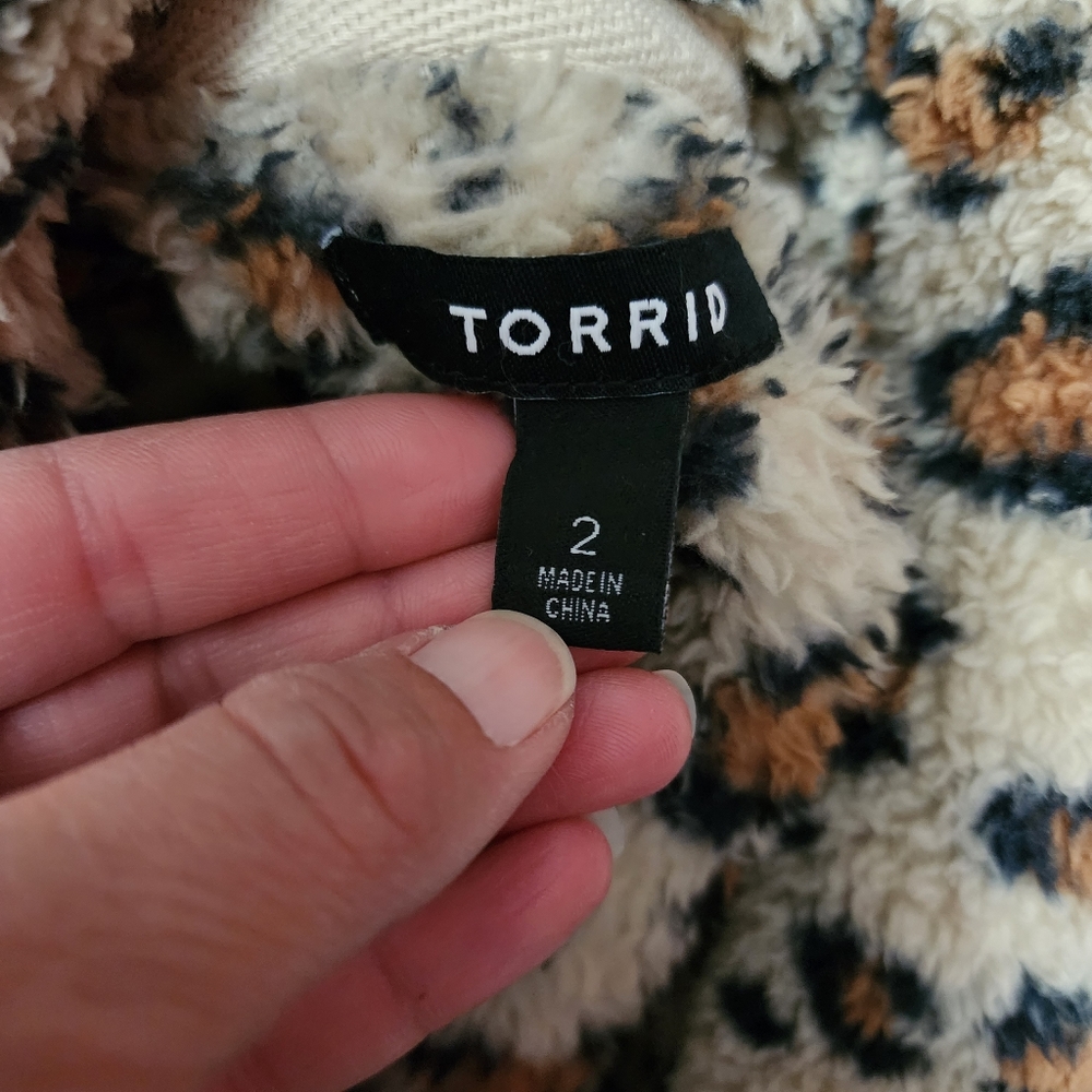 Torrid leopard print sherpa jacket size 2X - Picture 7 of 10